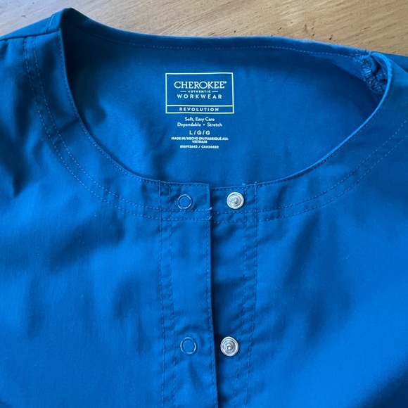 Teal colored scrub jacket - Picture 2 of 3